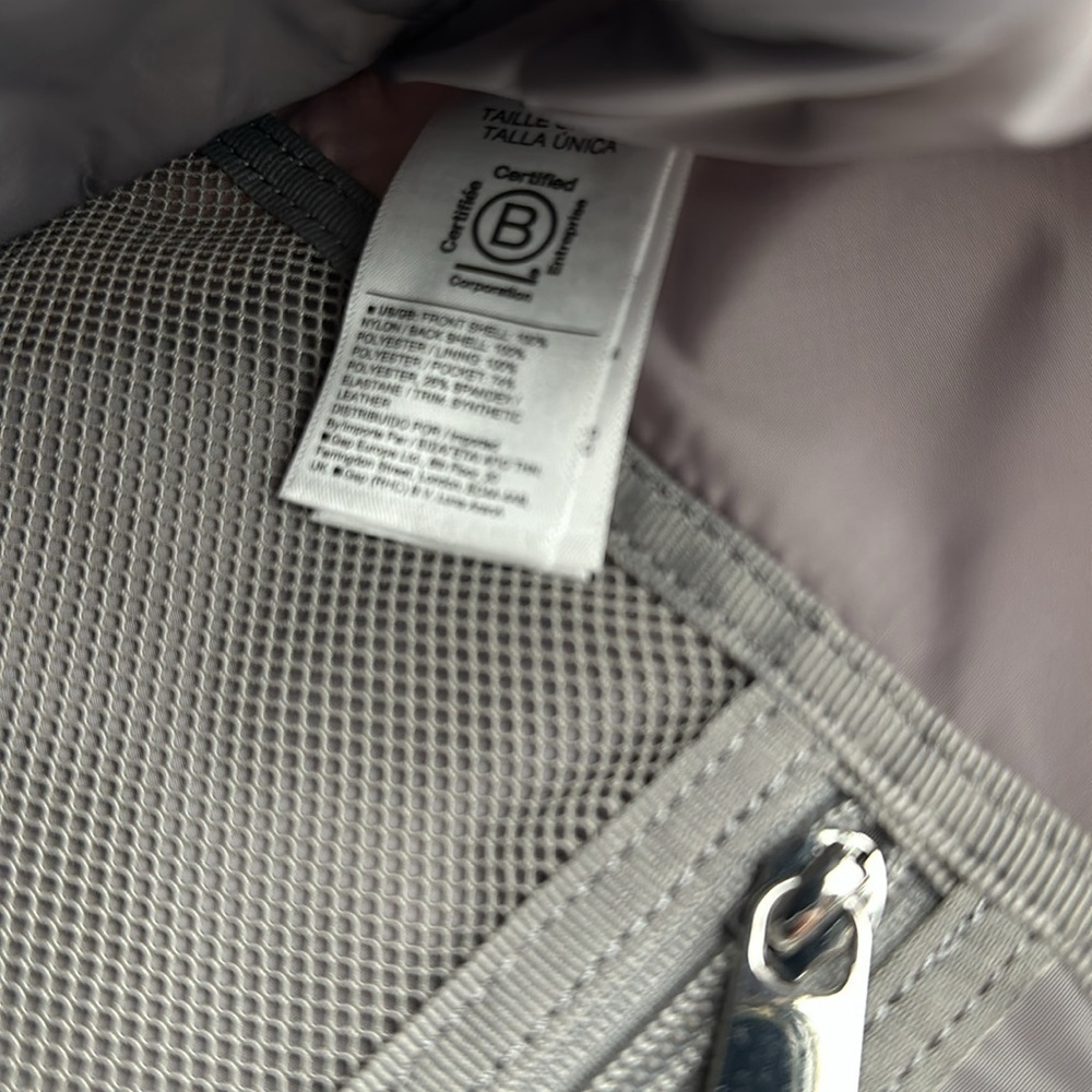 Athleta Abalone Grey Excursion Waist Bag NWOT - Picture 11 of 11